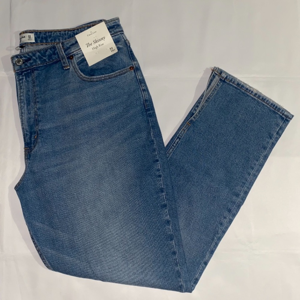 Abercrombie & Fitch The Skinny High Rise Jeans - perfect for Fall!